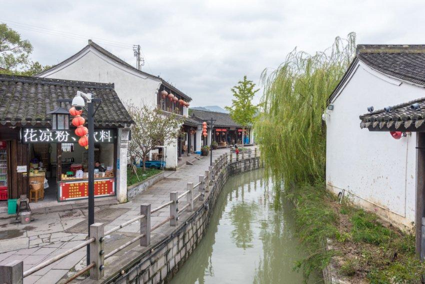 直播间里 化纠纷