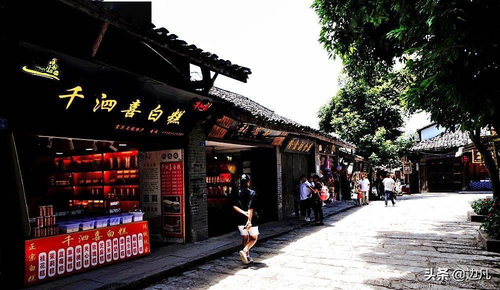 恐怖奶奶游戏白天为什么是黑的